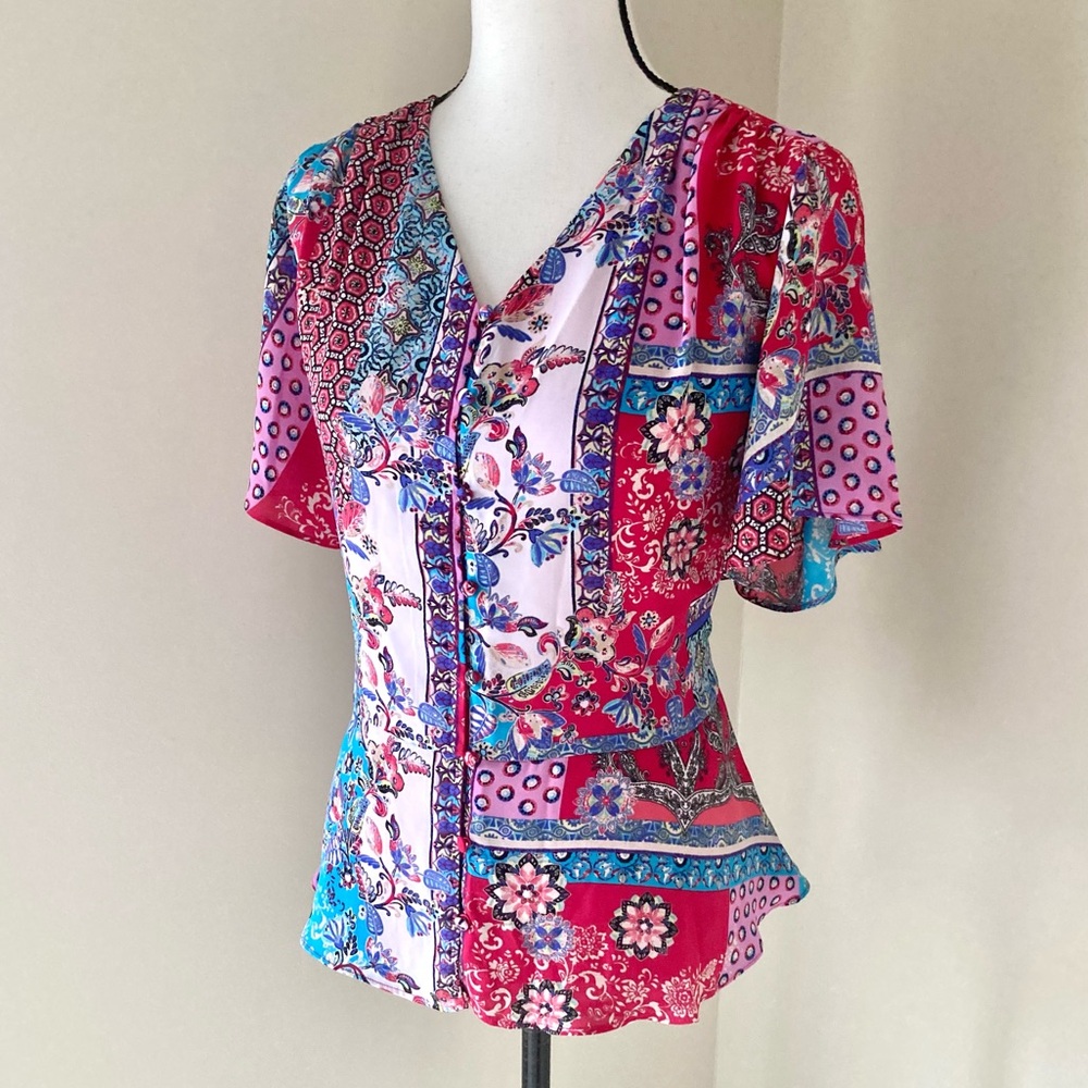 NWT Chico’s Patchwork Peplum Flutter-Sleeve Top S… - image 6